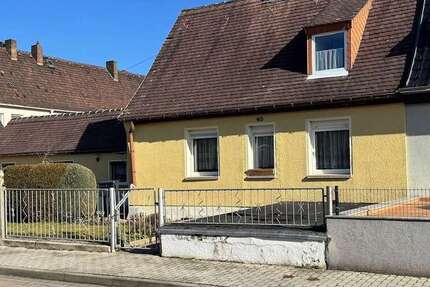 Haus zum Kaufen in Weißenfels 83.000 € 90 m²