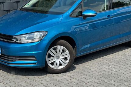 VW Touran 95.000 km 19.900 € Markkleeberg 04416