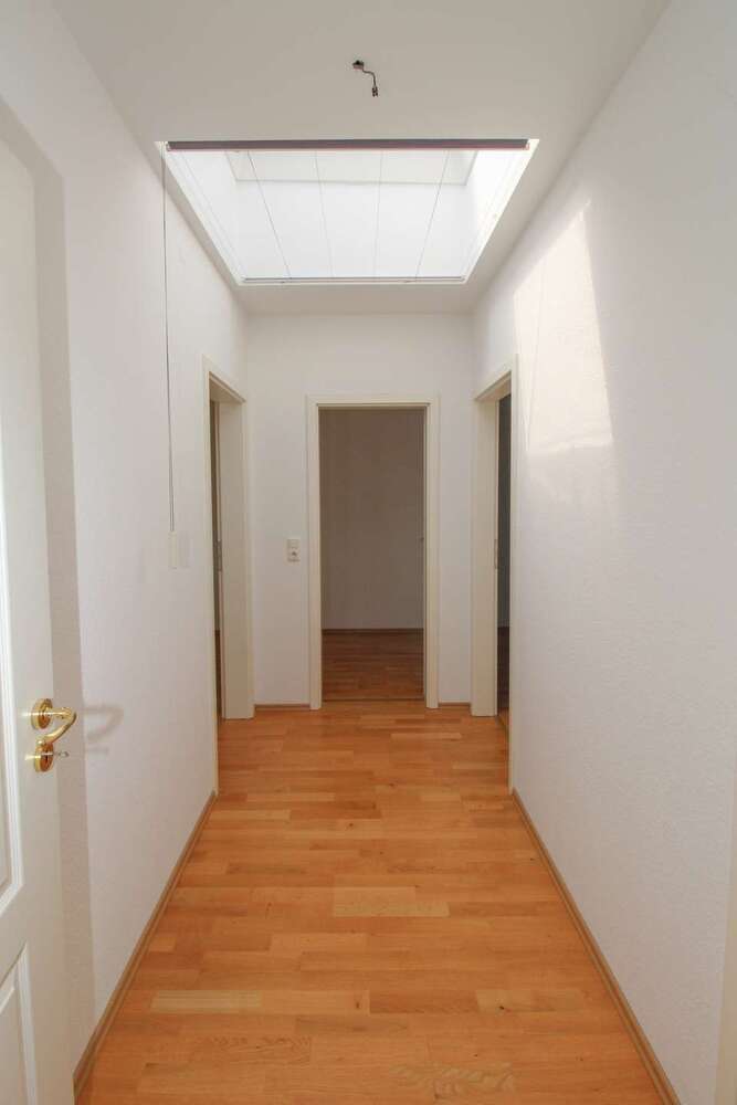Penthouse am Clara-Zetkin-Park mit Dachterrasse, Stellplatz und Lift, befristete Vermietung