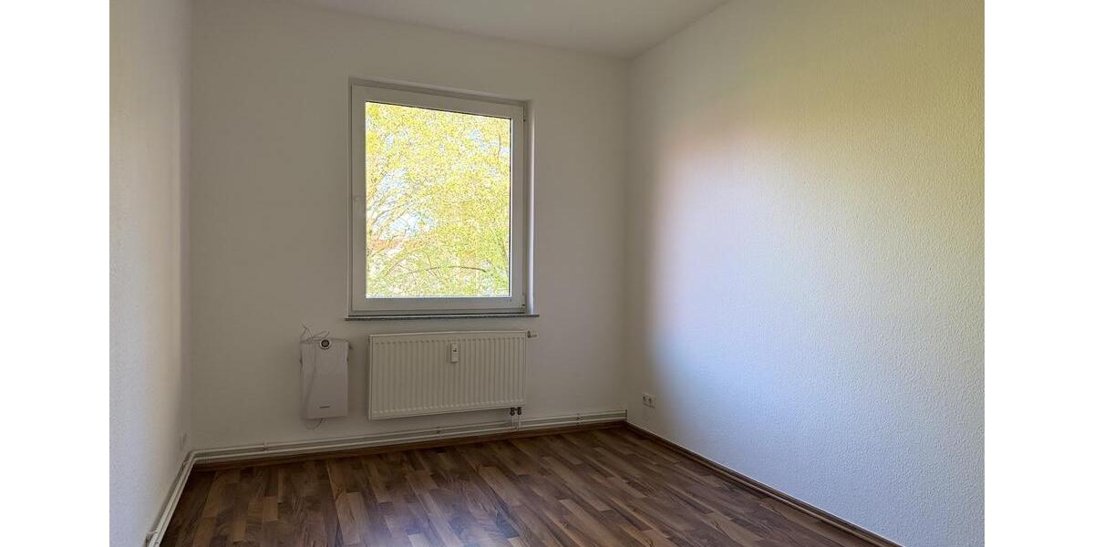 Erdgeschoßwohnung Schkeuditz - 3 Zimmer, 64 m&sup2;, 499&euro; | Angebot:26440943