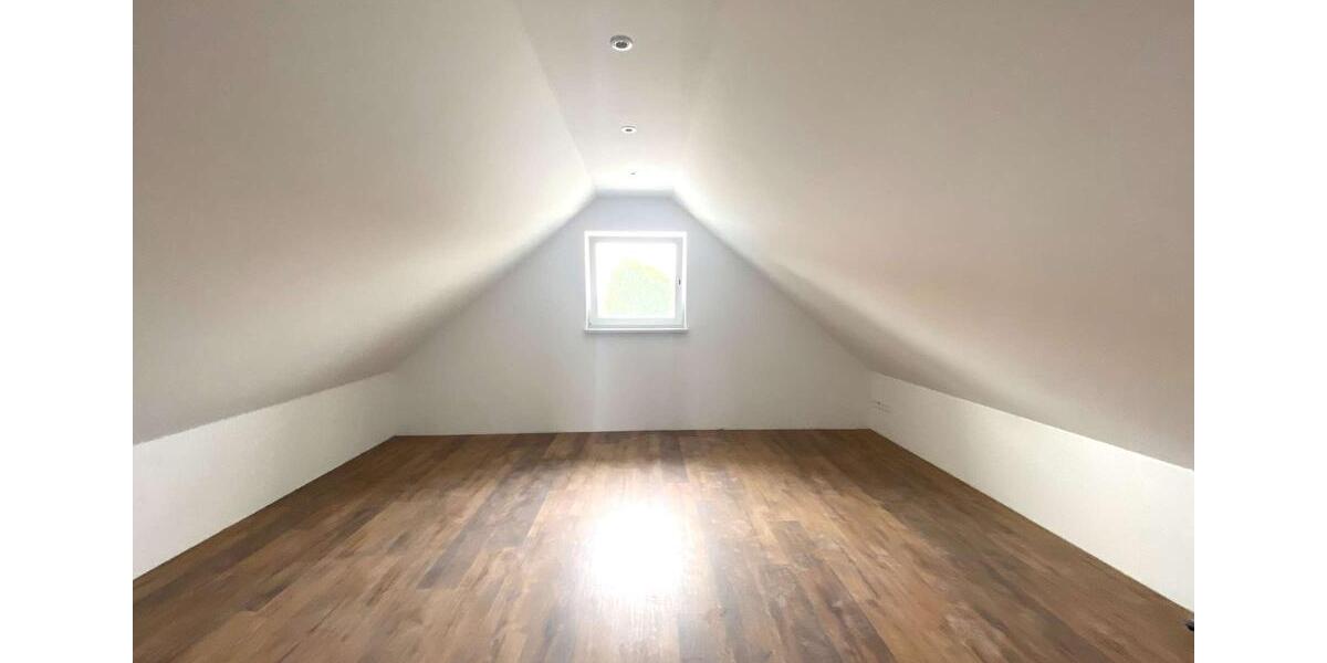 Maisonettenwohnung Delitzsch - 5 Zimmer, 120 m&sup2;, 1.200&euro; | Angebot:26664461