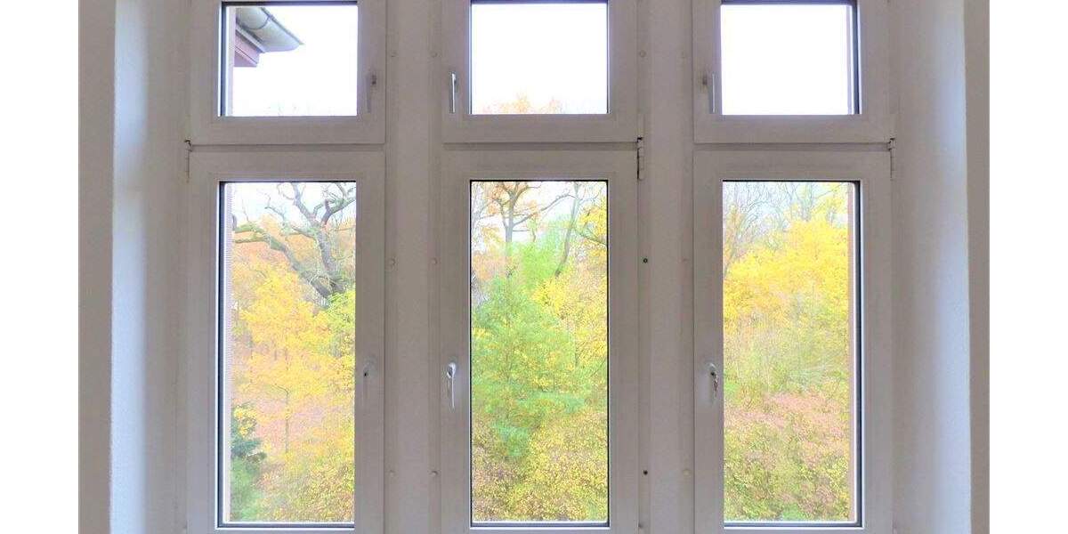 Frisch Renoviert - Schöne 3 Zi.- Whg., Bad mit Fenster, Loggia WG´s Willkommen! 3 zimmer