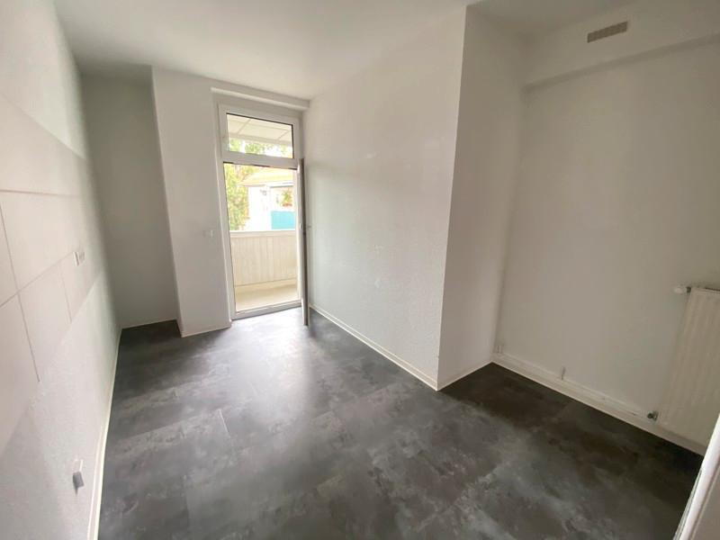 4 Zimmer Wohnung mit Balkon zimmer