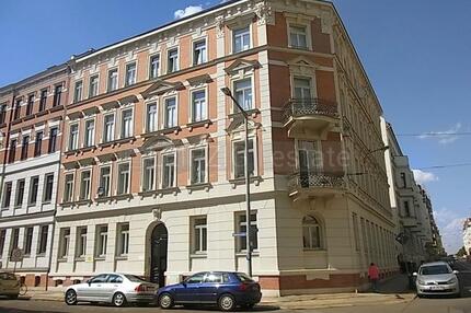 3-Zi.-EG-Wg., mit Balkon, teilw. Stuck, ..., frei ab 01.07.2025