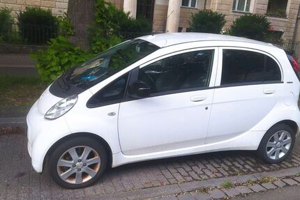 Peugeot iOn