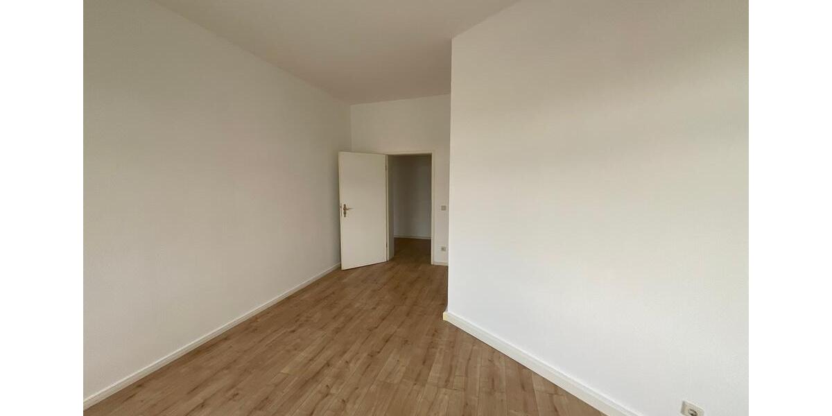 Etagenwohnung Leipzig Südwest - 2 Zimmer, 69 m&sup2;, 520&euro; | Angebot:25487002