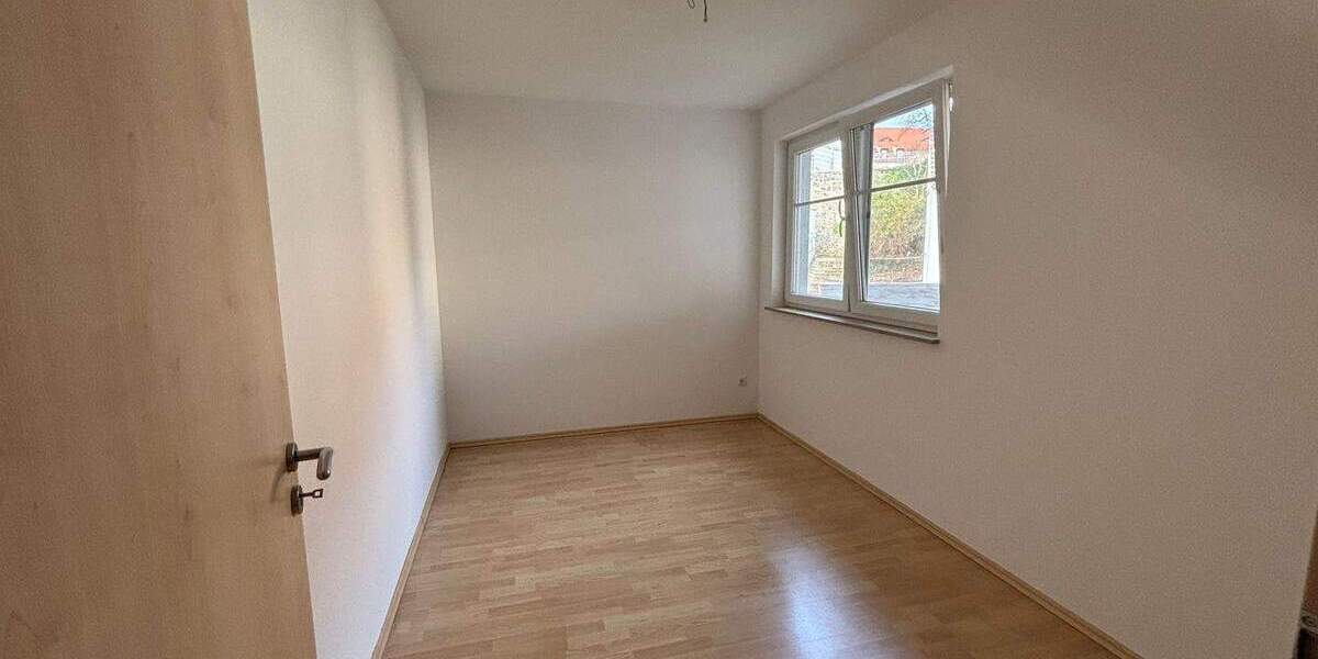 Etagenwohnung Wurzen - 3 Zimmer, 98 m&sup2;, 137.500&euro; | Angebot:25768273
