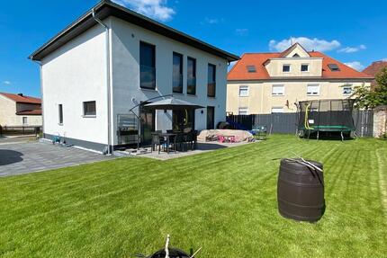 Haus Neukieritzsch - 5 Zimmer, 154 m&sup2;, 2.300&euro; | Angebot:27532831