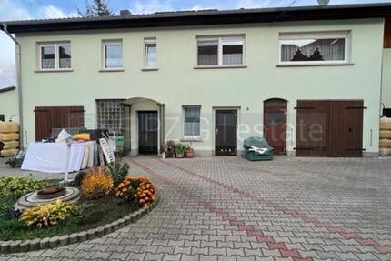 Wohnung Lützen - 3 Zimmer, 110 m&sup2;, 695&euro; | Angebot:23767730