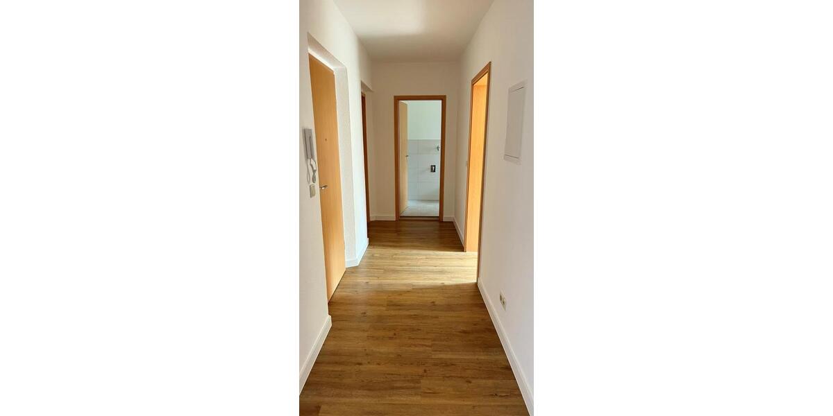 Etagenwohnung Schkeuditz - 5 Zimmer, 94 m&sup2;, 775&euro; | Angebot:26662737
