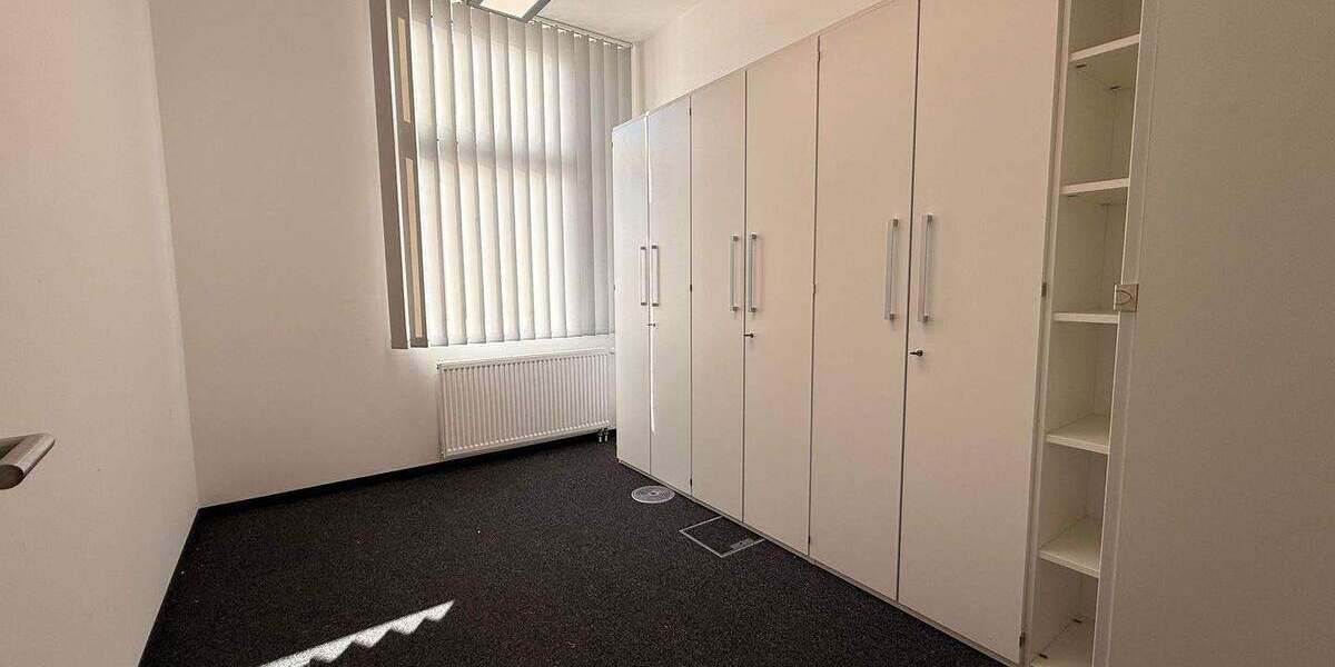 Gewerbeobjekt Leipzig Südvorstadt - 9 Zimmer, 289 m&sup2;, 3.614&euro; | Angebot:25564306