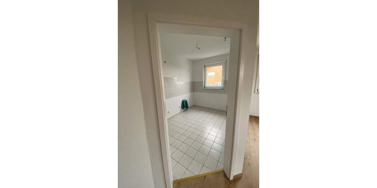 Etagenwohnung Schkopau Ermlitz - 2 Zimmer, 62 m&sup2;, 530&euro; | Angebot:25734773