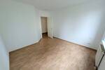 ++ bezugsfreie, charmante 2-Raum Wohnung mit Balkon und Tiefgaragenstellplatz am Allee-Center ++