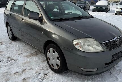 Toyota Corolla 212.944 km 3.000 &euro; Hohenmölsen 06679