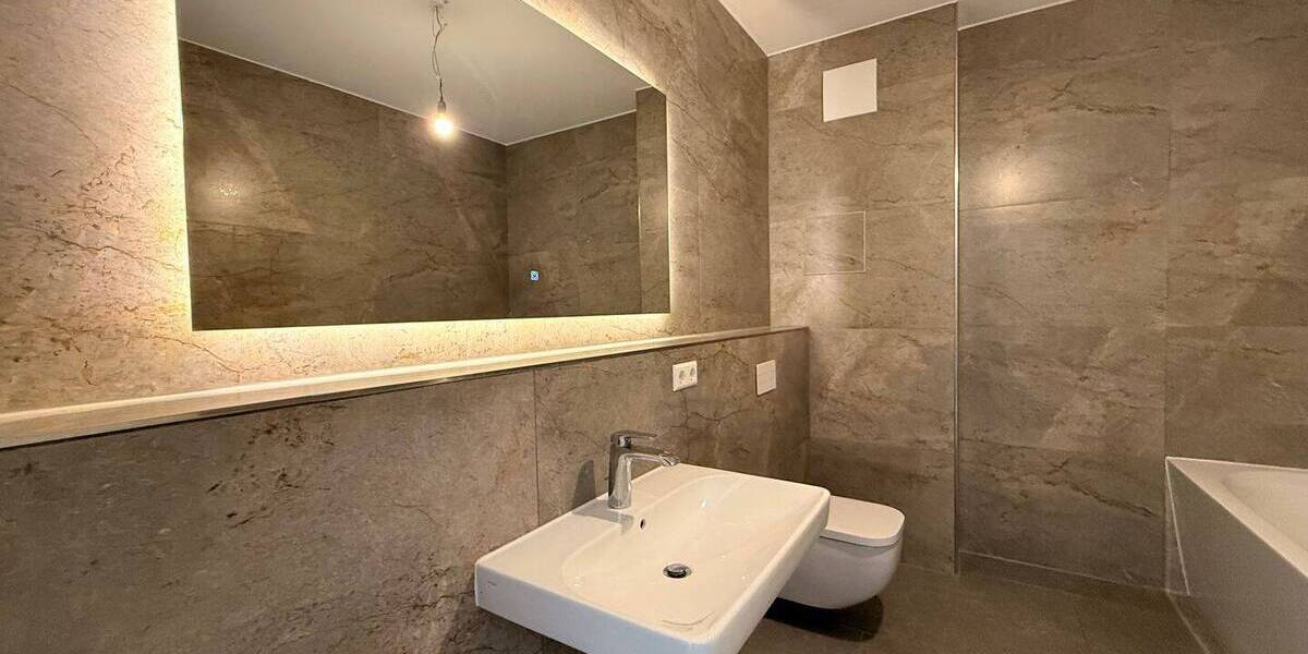 Etagenwohnung Leipzig Zentrum-Nord - 4 Zimmer, 136 m&sup2;, 2.040&euro; | Angebot:26787396