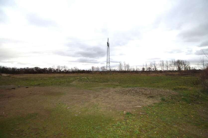 ++Gewerbehof mit Lagerhalle und Bürohaus an der B186++ zimmer