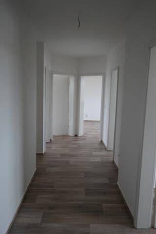 Etagenwohnung Leuna - 3 Zimmer, 70 m&sup2;, 109.000&euro; | Angebot:26473173