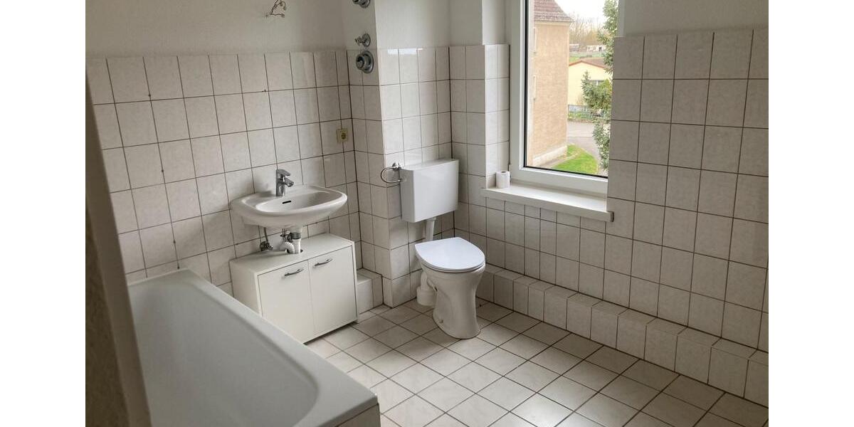 Etagenwohnung Borna - 3 Zimmer, 68 m&sup2;, 450&euro; | Angebot:26339651