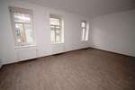 5-Zimmer-Wohnung mit Laminat, Wanne+Dusche