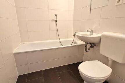 4-Zimmer-Wohnung in Grünau zu vermieten 4 zimmer