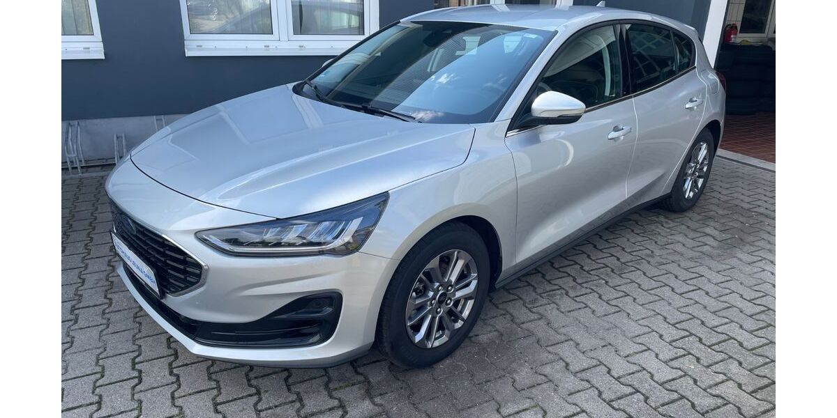 Ford Focus 5.998 km 19.499 &euro; Leuna 06237