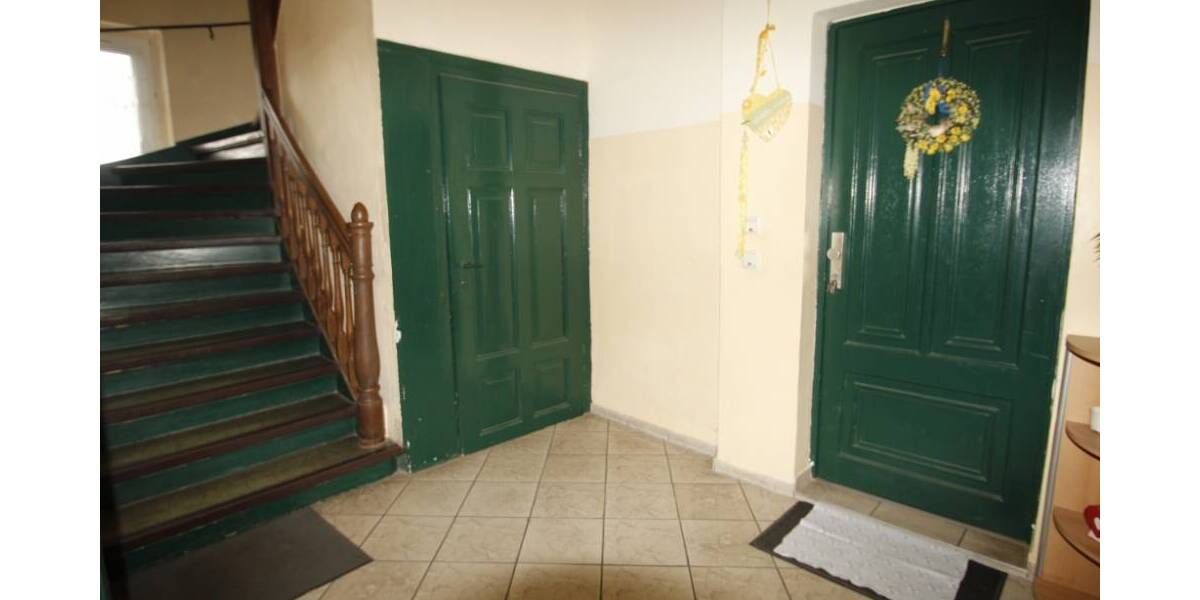 Etagenwohnung Lützen - 4 Zimmer, 110 m&sup2;, 850&euro; | Angebot:25689033