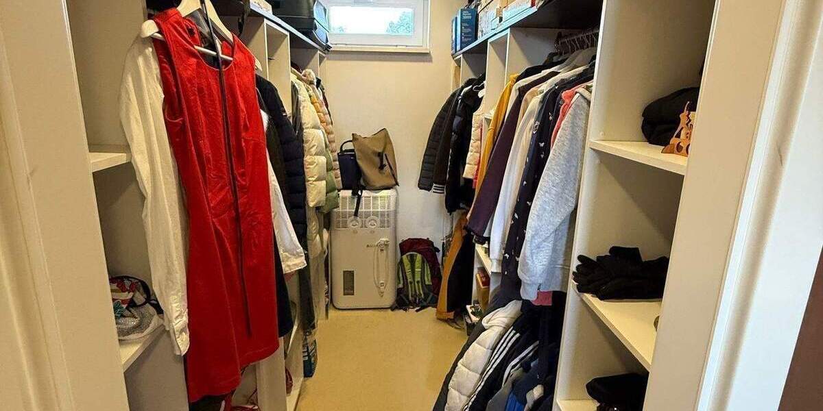 +++ Ein- Zweifamilienhaus mit möglicher Einliegerwohnung, oder Büro +++ 6 zimmer