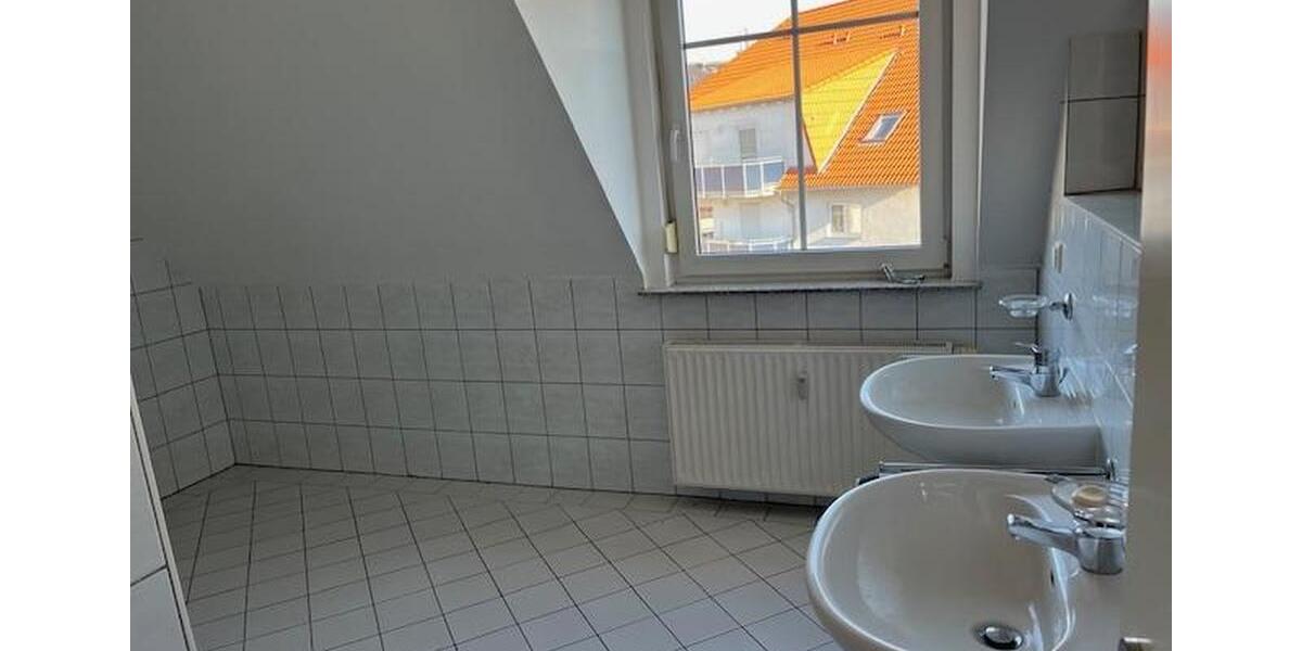 Dachgeschoßwohnung Leipzig Ost - 2 Zimmer, 76 m&sup2;, 685&euro; | Angebot:25432945