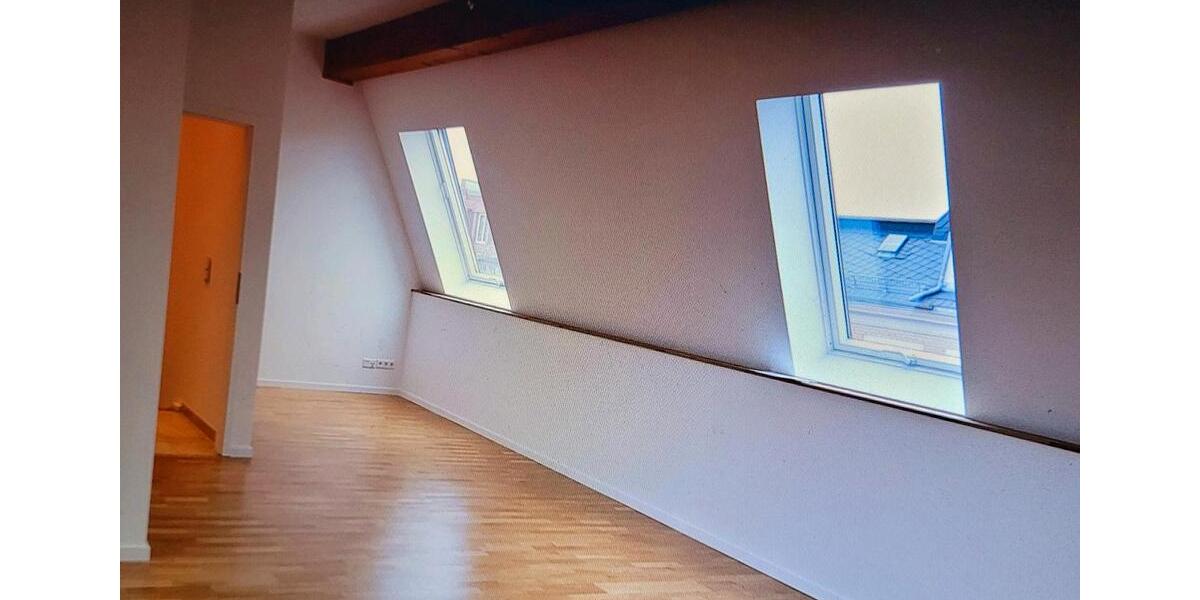 Dachgeschoßwohnung Leipzig Nordost - 4 Zimmer, 140 m&sup2;, 1.990&euro; | Angebot:25895805