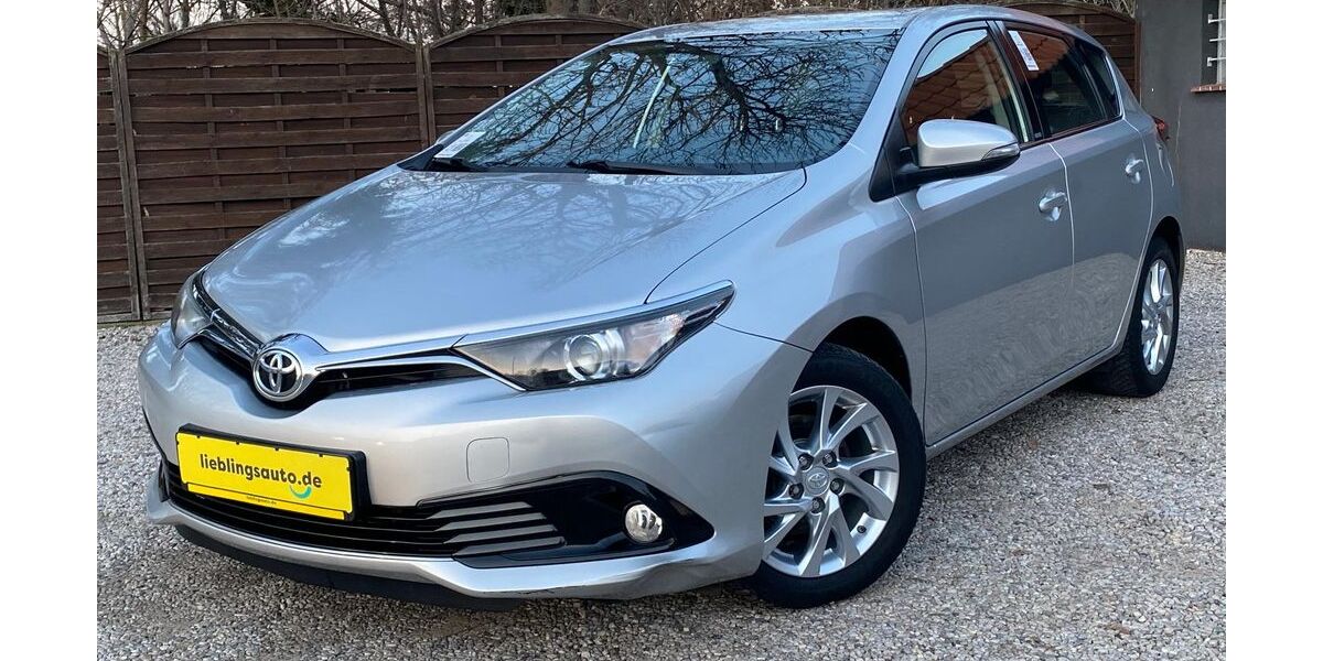 Toyota Auris 69.000 km 12.999 &euro; Leipzig-Rückmarsdorf (Burghausen-Rückmarsdorf) 04178