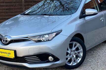 Toyota Auris 69.000 km 14.480 &euro; Leipzig-Rückmarsdorf (Burghausen-Rückmarsdorf) 04178