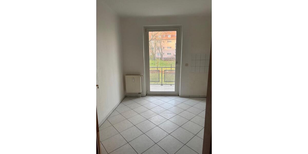 Erdgeschoßwohnung Bad Dürrenberg - 3 Zimmer, 67 m&sup2;, 468&euro; | Angebot:25393543