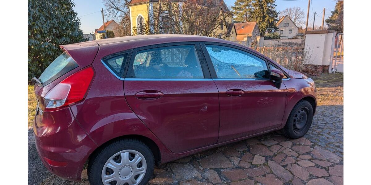 Ford Fiesta 73.500 km 5.200 &euro; Bennewitz 04828