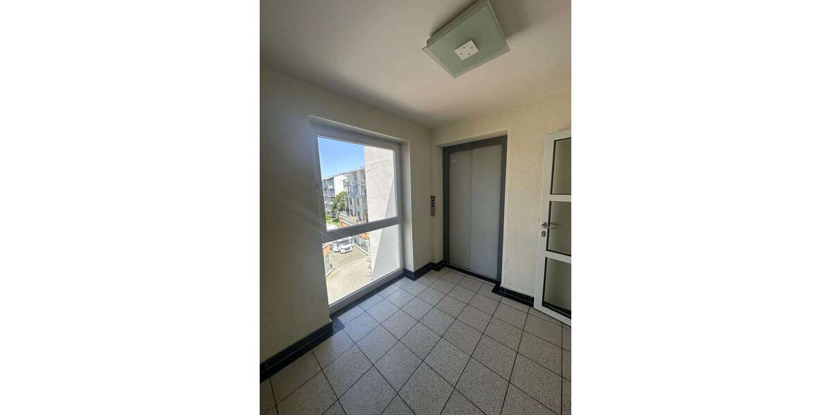 ++Große und Helle 3-Raumwohnung im Dachgeschoss++ 3 zimmer