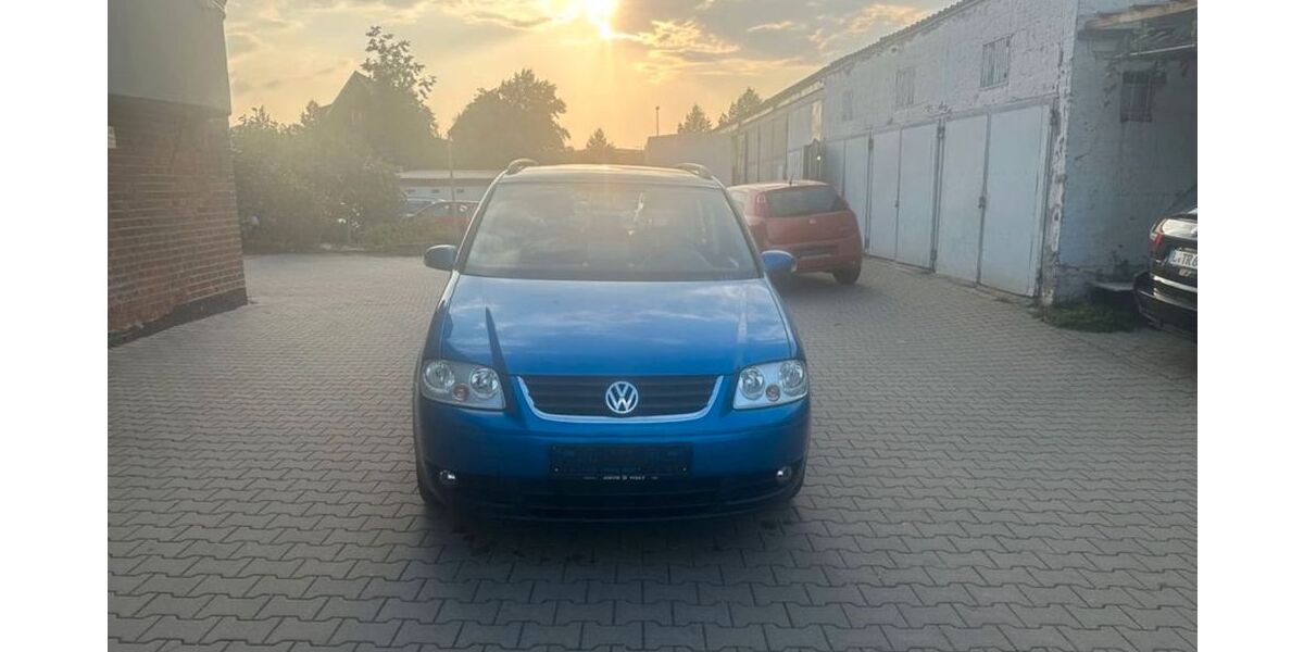 VW Touran 250.000 km 3.000 &euro; Borna 04552