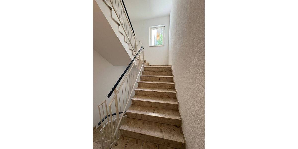 Vermietete Wohnung in Gohlis, mit Fahrstuhl 3 zimmer