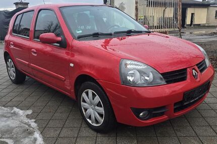 Renault Clio 121.000 km 1.990 &euro; Leipzig - Ost 04328