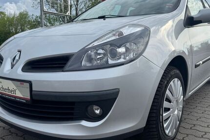 Renault Clio 176.800 km 2.799 &euro; Schkopau 06258
