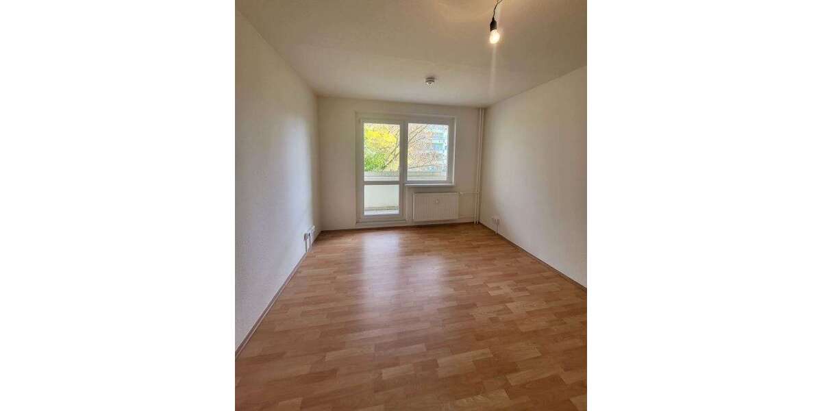 Wohnung zum Mieten in Rötha 300 € 32.5 m² 1 zimmer