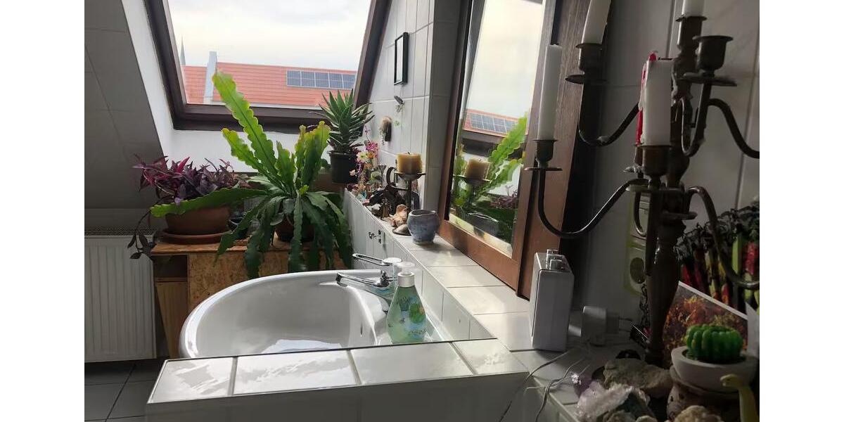 Dachgeschoßwohnung Leipzig Ost - 2 Zimmer, 80 m&sup2;, 60&euro; | Angebot:26414781