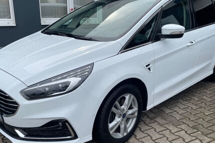 Ford S-Max 64.998 km 27.299 &euro; Leuna 06237