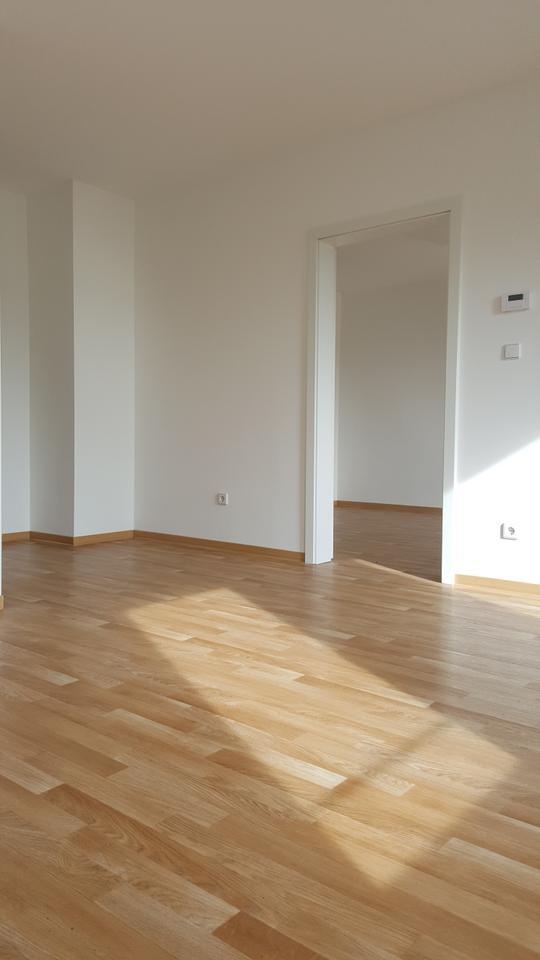 ZENTRAL MITTENDRIN + Ecke Rewe Gorkistraße + HELL & GERÄUMIG zimmer