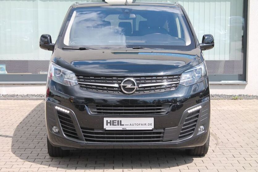 Zafira Life