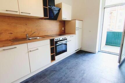 Neu & exklusiv: Tolle 3-Zimmer-Wohnung mit Balkon und moderner EBK 3 zimmer