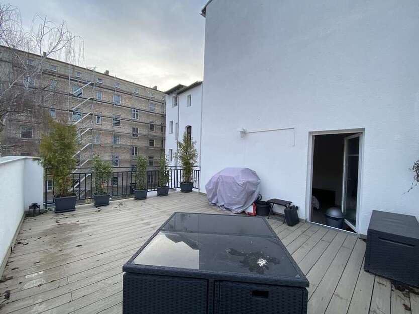 Wohnung zum Mieten in Halle 1.090 € 118 m²
