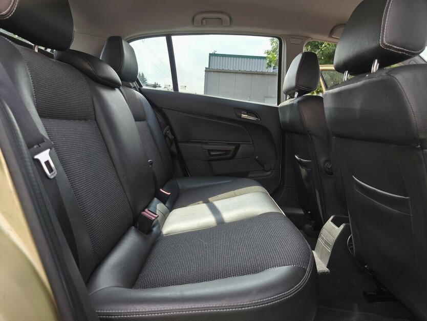 Astra Edition 1.6 Automatik/Klima/8x bereift