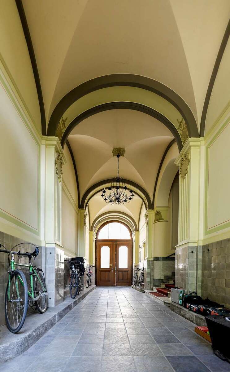 Einzeldenkmal im Waldstraßenviertel: Helle + ruhige 5-Zimmerwhg. mit Stuck, 3 min Fußweg ins Rosental 5 zimmer