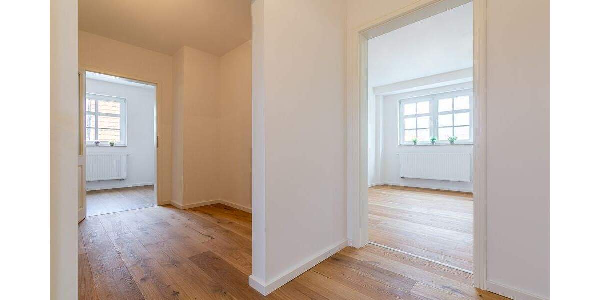 Wohnen bei Leipzig: 2 Zimmer, Bad neu, Echtholz-Parkett, PKW-Stellplatz 2 zimmer