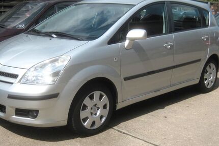 Toyota Corolla Verso 181.693 km 4.999 &euro; Leipzig 04347
