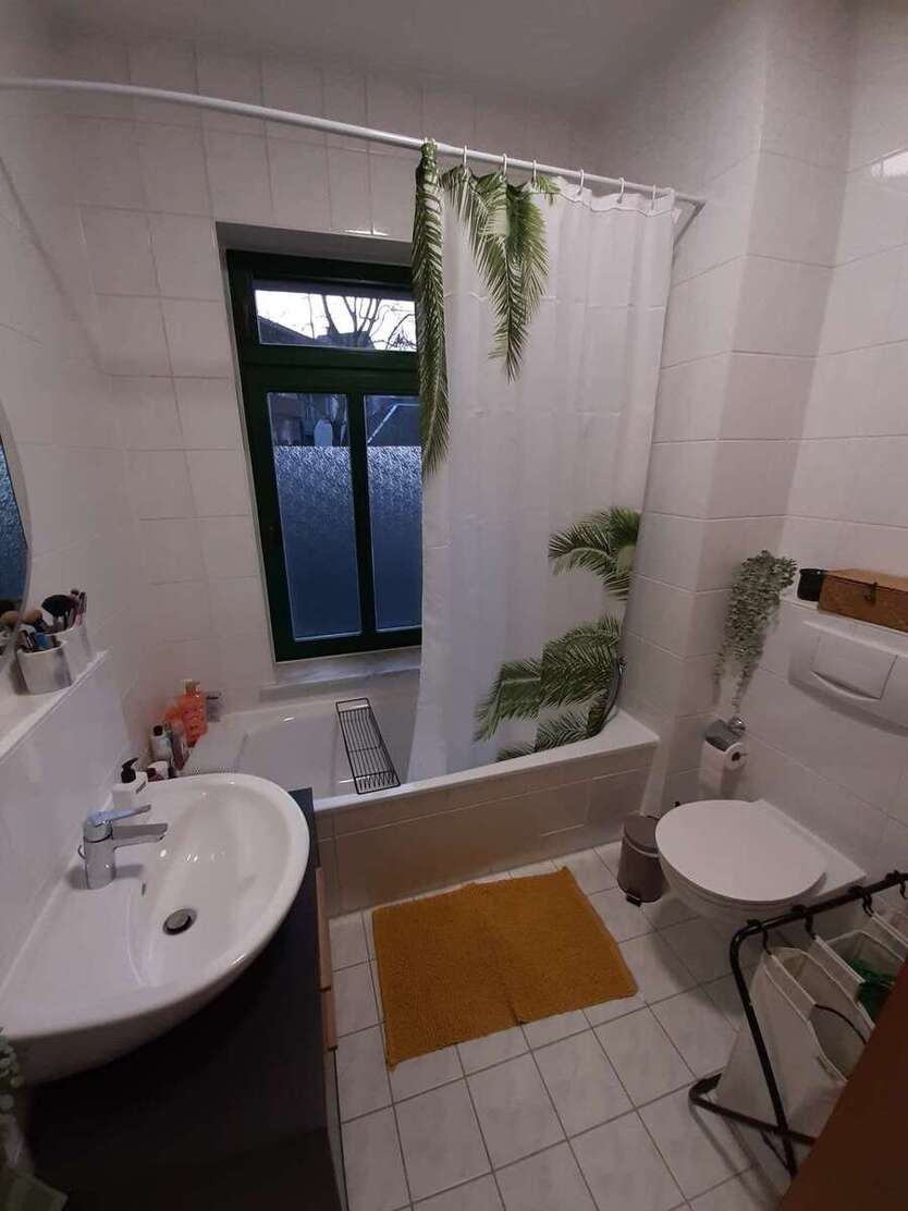 +++ Gohlis Süd, vermietete 3 - Zimmerfamilienwohnung mit Gartenanteil, Neue Heizung 2025 +++ 3 zimmer